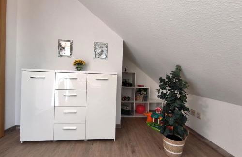 Lorenz große FeWo mit sonnigem Balkon in ruhiger Lage - Foto 24