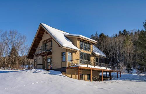 Walk to Village! Stunning timber chalet! Hot-Tub, Bonfire & more! - Foto 35