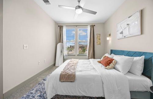 Stylish 1BR Retreat with Pool & Gym - Foto 9