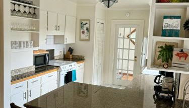 Queen Bea-Seattle-Queen Anne-Upper Level - Foto 4, minibar