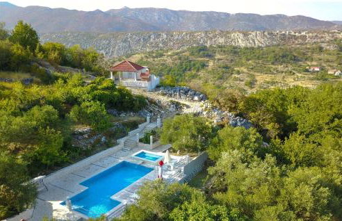 10 Bedroom Beautiful Home In Kucice - Foto 31