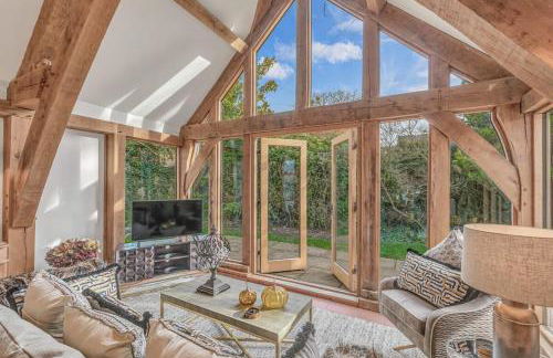 Hiron's Piece and Honeysuckle Cottage - with Hot Tub - Photo 4