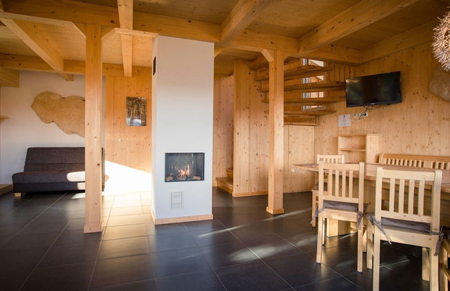 Spacious Chalet With hot tub - Foto 16