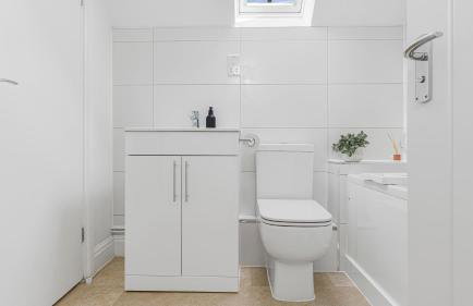 Brand New Luxury Cottage - Garden - Private Parking - Netflix - Coffee Station - Work Desk - Foto 25