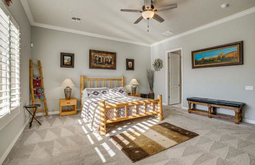 Mtn-View Patio Oasis! Luxe Family Home in Peoria - Foto 20