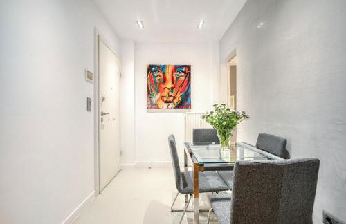 Elegant Light Two Bedroom Apartment in City Center - Foto 12