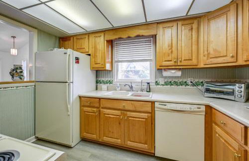 Deck and Community Perks Sky Valley Home! - Foto 10