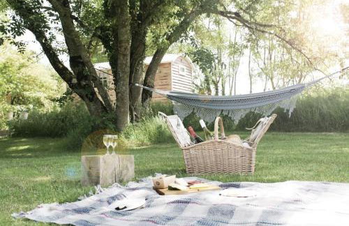 Hut at Nettle and Dock - Foto 33