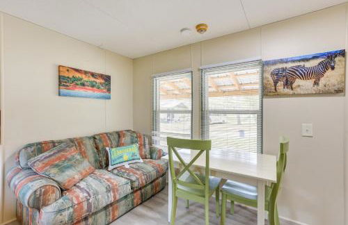 Morriston Getaway with Patio - Near HITS Farm! - Foto 3