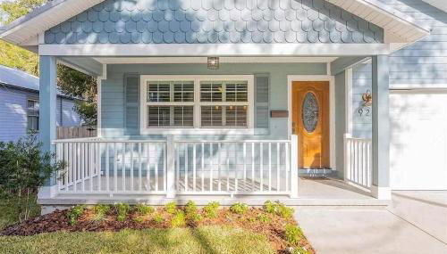 Modern, Upscale, and New Blue Bungalow in the heart of Downtown St Augustine - Foto 1