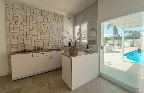 1 Bedroom Awesome Home In Leporano - Foto 21