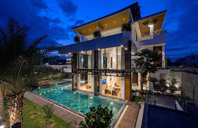 Glamorous getaway VILLA in Bien Hoa - Photo 1