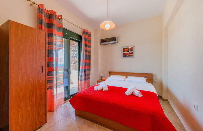 Blue Asteri Villa - Photo 3