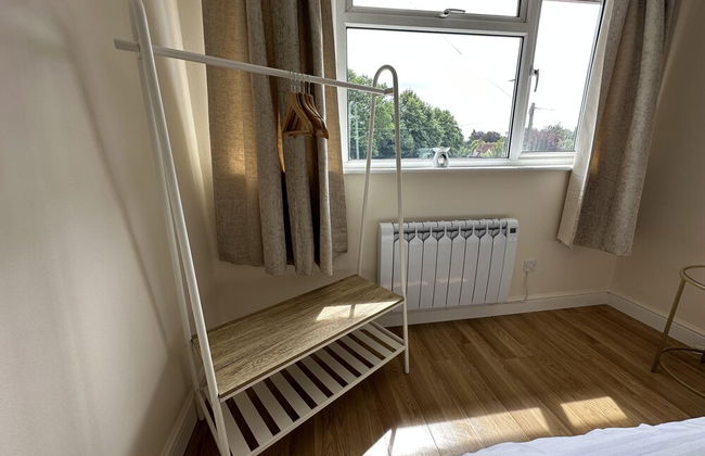 Charming 2-bed Apartment in Danbury, Essex - Foto 27