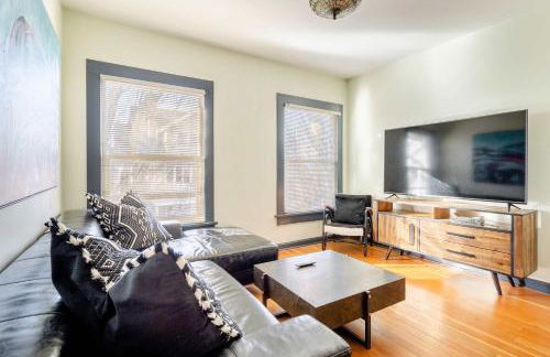 Stay Portland - Portland Classic - Walk to Local Coffee & Food - Photo 5