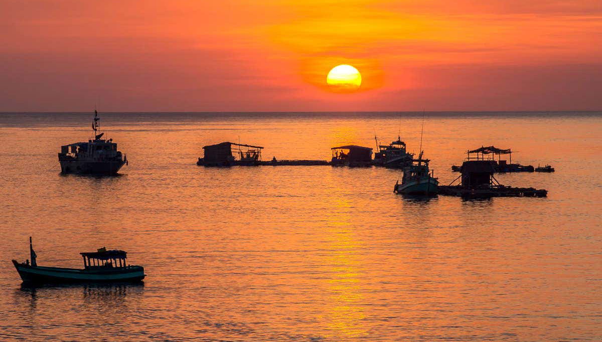 Sunset over Ganh Dau Beach