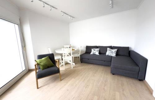 110 - Beachside Renovated 1BR apt 5 min from Beach - Photo 6