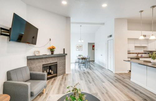 Game Room and Patio Family Home in The Colony! - Foto 6