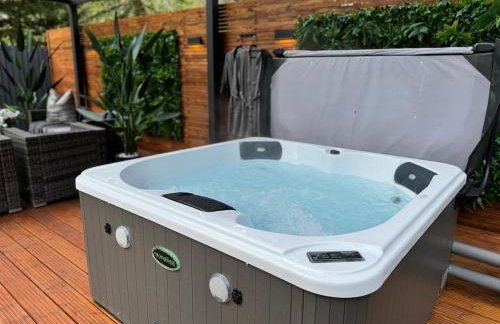 Luxury Retreat with Private Hot Tub - Foto 4