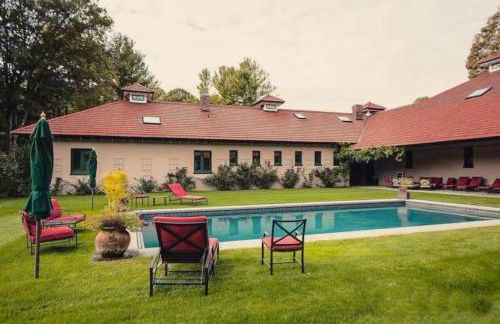 Gorgeous Green Mountains Vacation Rental with a Pool in Manchester, Vermont - Foto 29