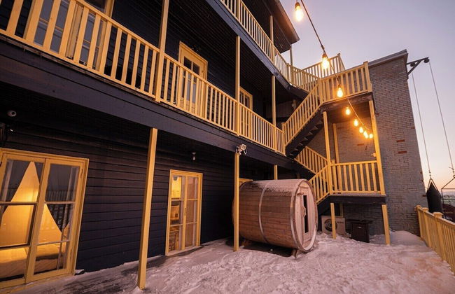 Remparts 2 Bed w Private terrace & sauna - Photo 24