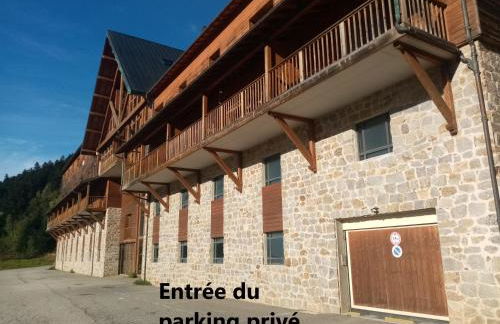 Pleine nature Pied pistes Piscine chauffée - Foto 23