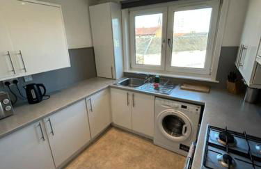 3-Bed Apartment Central Greenock - Photo 6