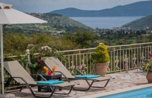 Villa Regina -Hidden Eden with Treehouse & Heated Pool - Foto 16