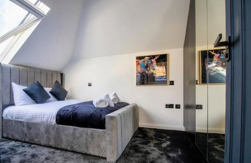 Luxury 4-Bedroom High-End Home, Includes Jacuzzi and Pool Table - Foto 25