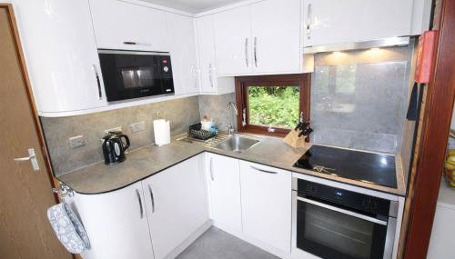 Neaum Crag Lodge ideal for a couple or family with young children in a woodland setting at Skelwith Bridge - Foto 4