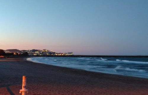 Vacaciones con el Mediterráneo a menos de 50 metros - Foto 24