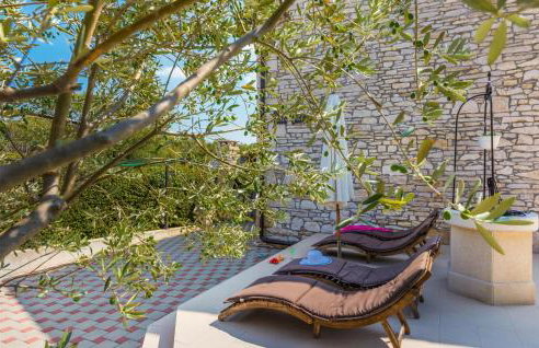 Two-Bedroom Holiday Home With A Fireplace In Barban - Foto 4