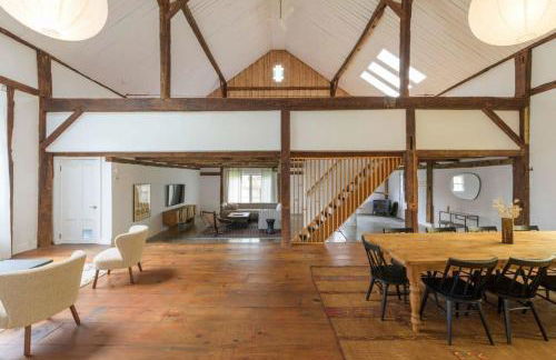 Chic Barn House with Pool - Foto 7