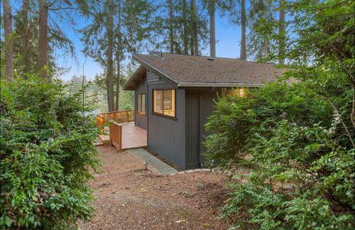 Charming Lakefront Cottage on Quiet Palmer Lake - Foto 6