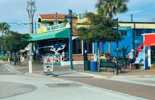 Paradise Heated Pool Home Near IMG and Siesta Key Beach - Photo 37