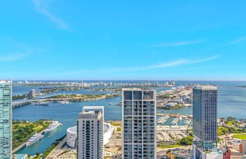 Chic Downtown Miami 2BR City Views Rooftop Pool - Foto 39
