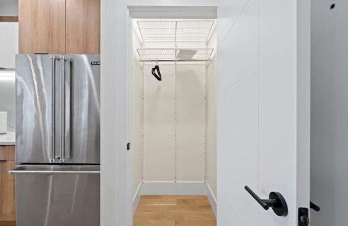 Comfy 3-BD Apt near United Center with Balcony - Foto 21