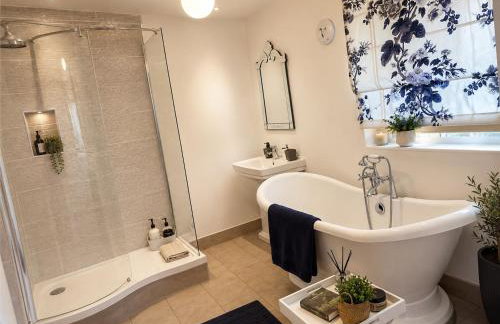 The Coach House & The Stables Yorkshire Peak District With and without hot tub options - Photo 5