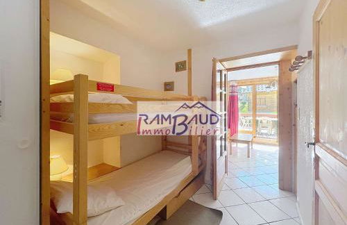 2 pièces cabine - 6 pers - Proche centre et remontées - FR-1-854-48 - Foto 2