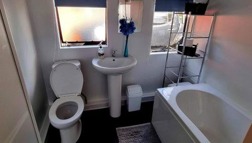 Wildwood Cabin - Sleeps 6 Hot Tub & Parking - Foto 3