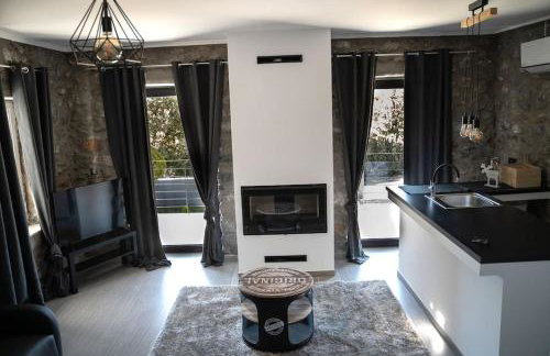 Triantos Guesthome Suite - Photo 39