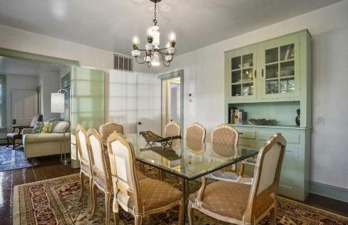 3BR Farmhouse with Porch Fire Pit Horseshoe Pit - Foto 11