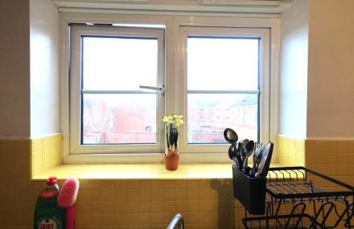 Stylish 2-Bed flat near IKEA & J9 M6 Free Parking - Foto 10