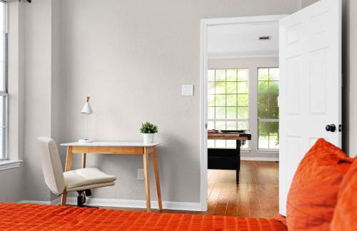 Hidden Gems with Pool and Game room - Foto 16