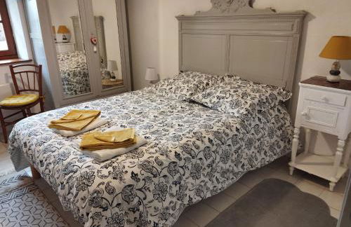 Gîte au calme avec verger, à proximité de randonnées et sites culturels - FR-1-586-9 - Foto 3