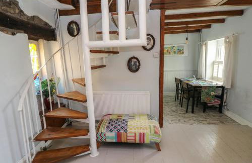 Cobwebs Corner - Photo 8