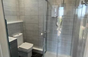 Contemporary one bed studio. Sea views and parking - Foto 2