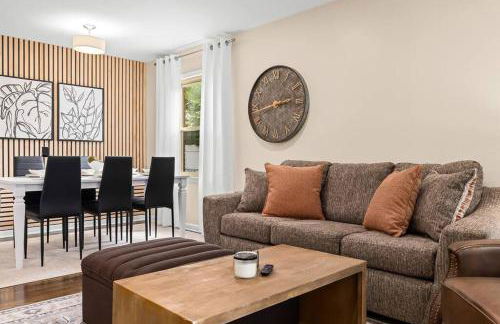 New! Cozy Mid Century Modern Oasis 3bd Home - Foto 10