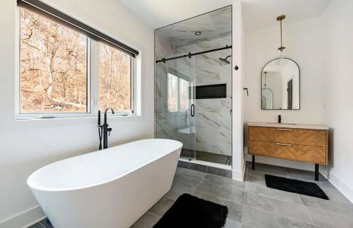 Modern Lakeview Home with Private Dock Sleeps 5 - Foto 30