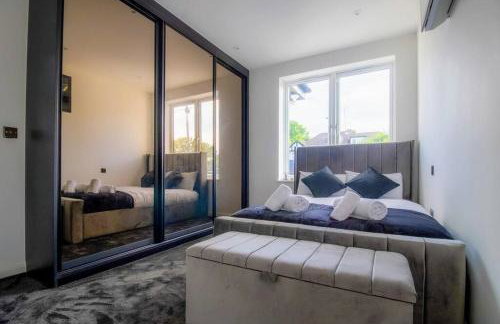 Luxury 4-Bedroom High-End Home, Includes Jacuzzi and Pool Table - Foto 41